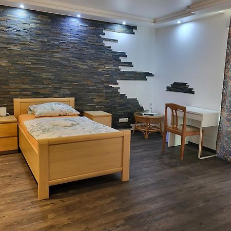 Seelze-Letter Monteurzimmer / Apartment / Messezimmer ภายนอก รูปภาพ