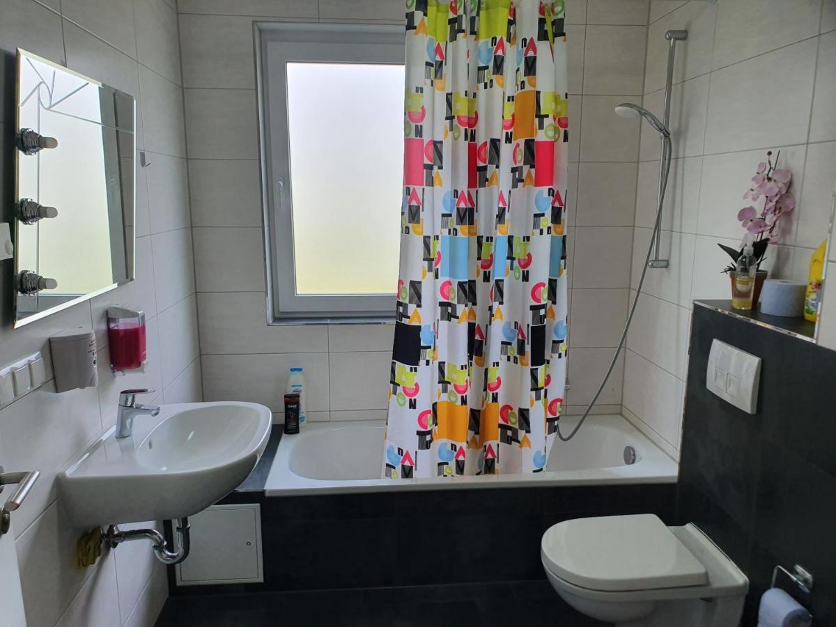 Seelze-Letter Monteurzimmer / Apartment / Messezimmer ภายนอก รูปภาพ
