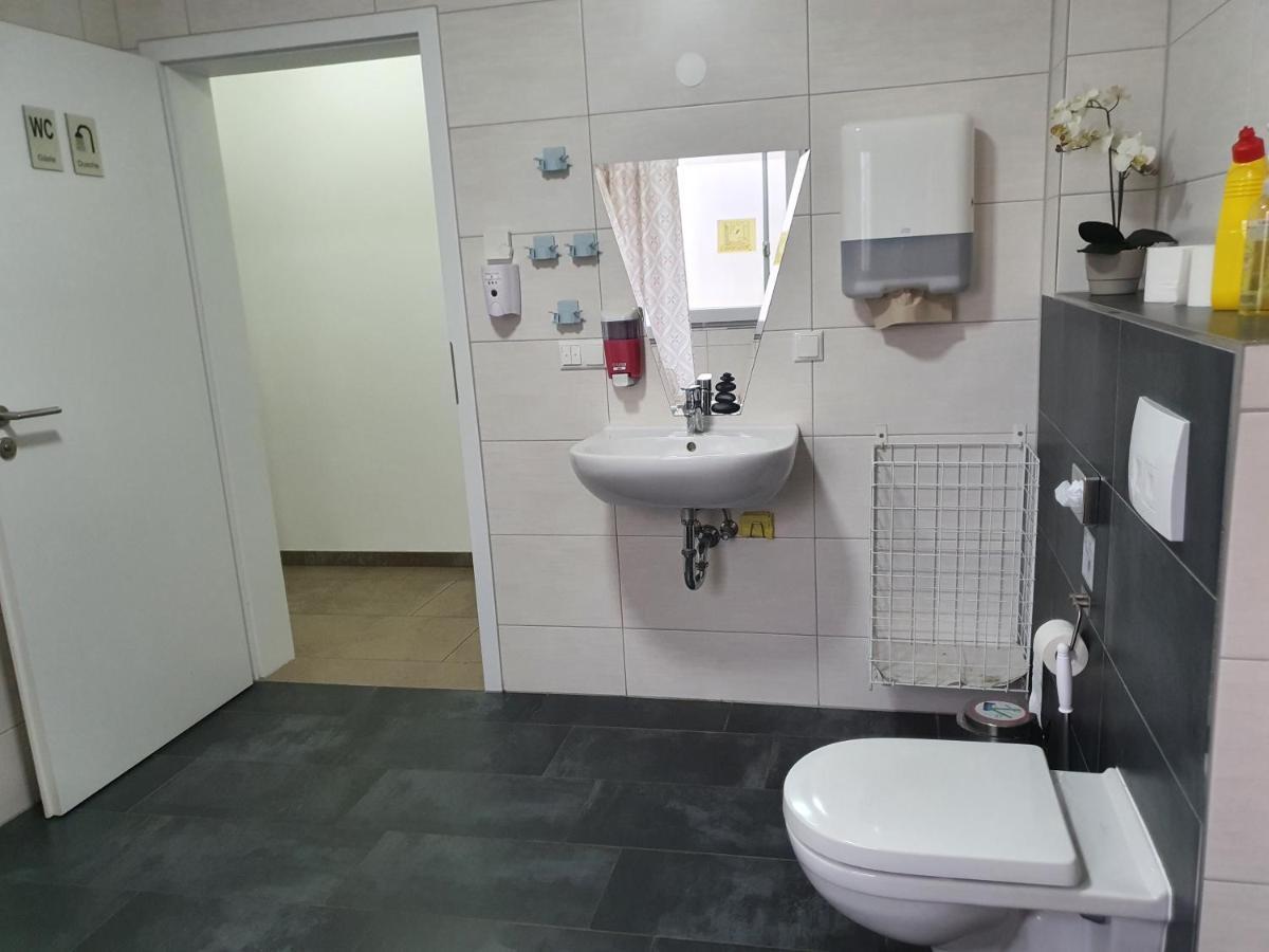 Seelze-Letter Monteurzimmer / Apartment / Messezimmer ภายนอก รูปภาพ