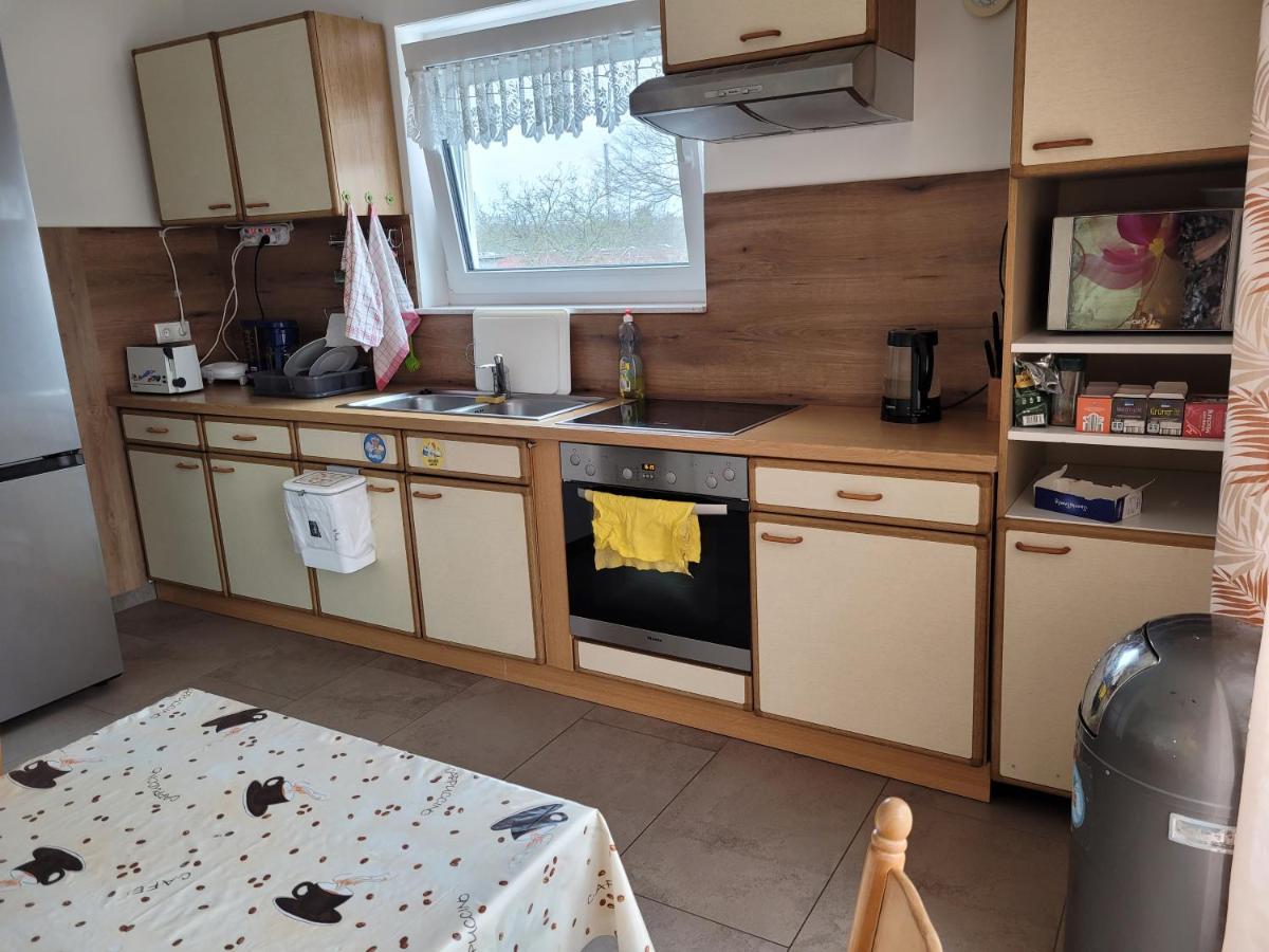 Seelze-Letter Monteurzimmer / Apartment / Messezimmer ภายนอก รูปภาพ