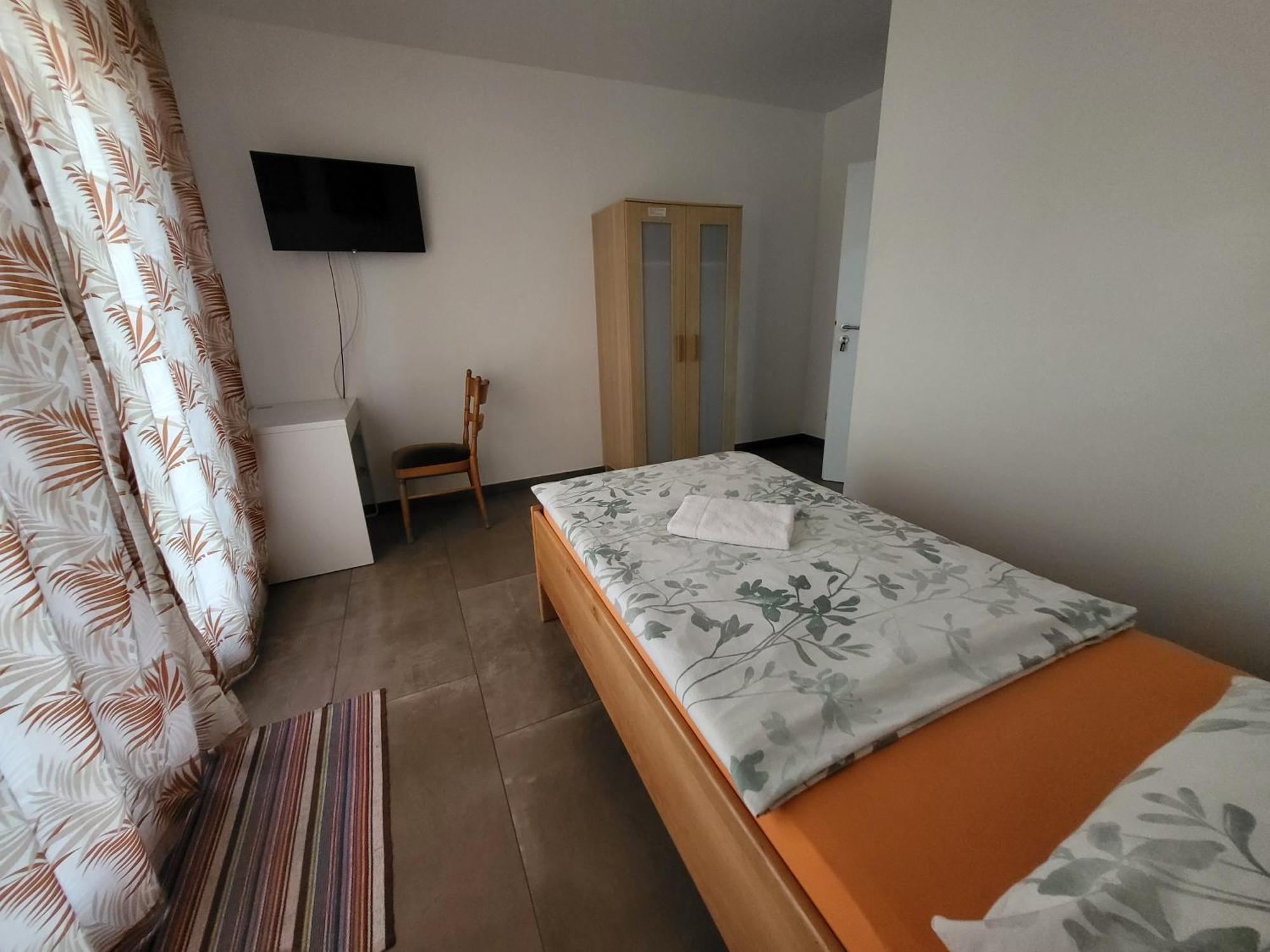 Seelze-Letter Monteurzimmer / Apartment / Messezimmer ภายนอก รูปภาพ