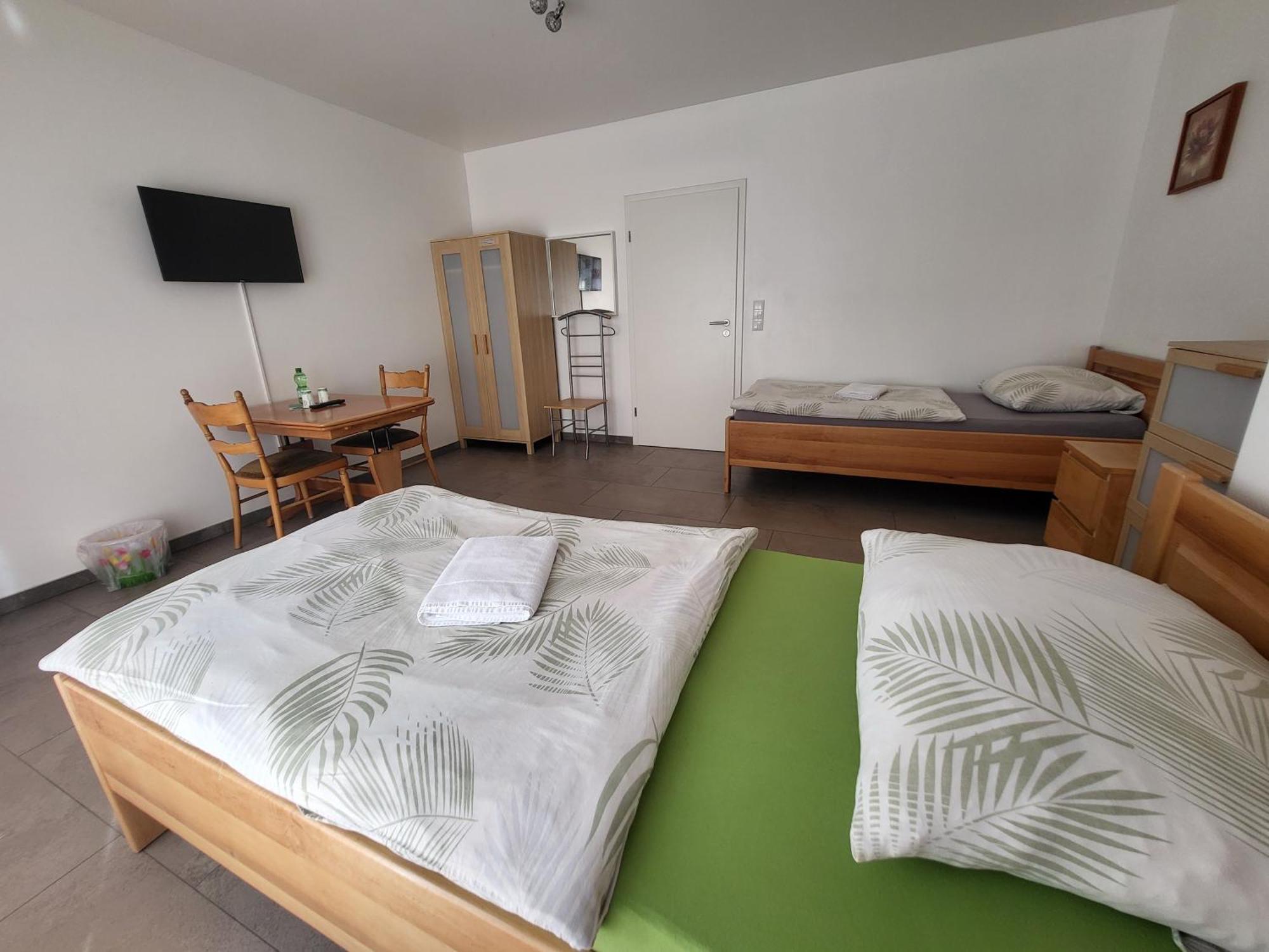 Seelze-Letter Monteurzimmer / Apartment / Messezimmer ภายนอก รูปภาพ